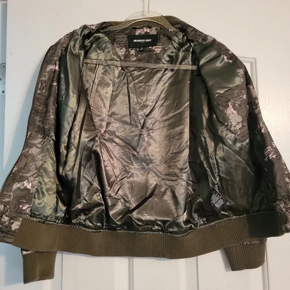 Camo Print Zip-Up Jacket in Olive Green and White - Picture 3 of 7